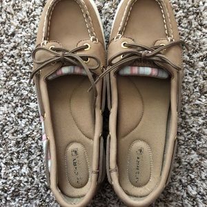 LIKE NEW Sperry’s